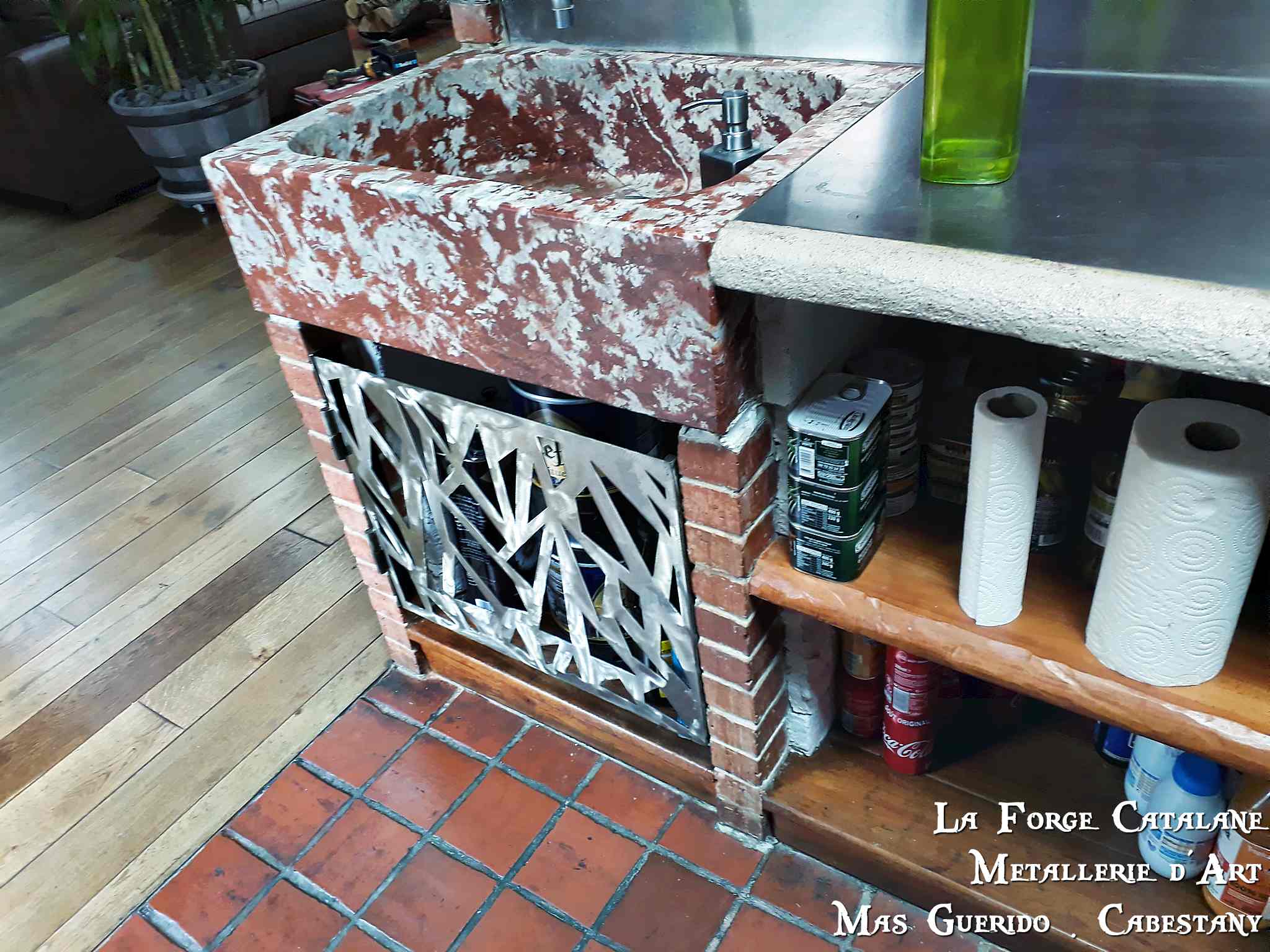 porte meuble industriel decoupe laser forge catalane 2.jpg